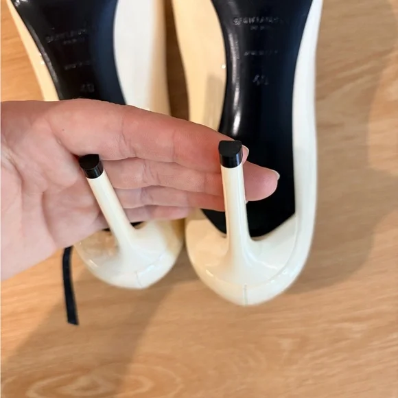 Saint Laurent Women's Black and Cream Heels - Picture 8 of 8